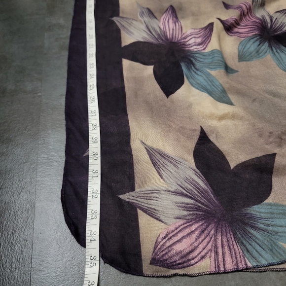 Beautiful Floral Cotton Viscose Scarf - Picture 5 of 6